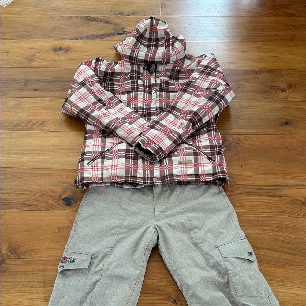 Snowboard Jacket and Pants Set.